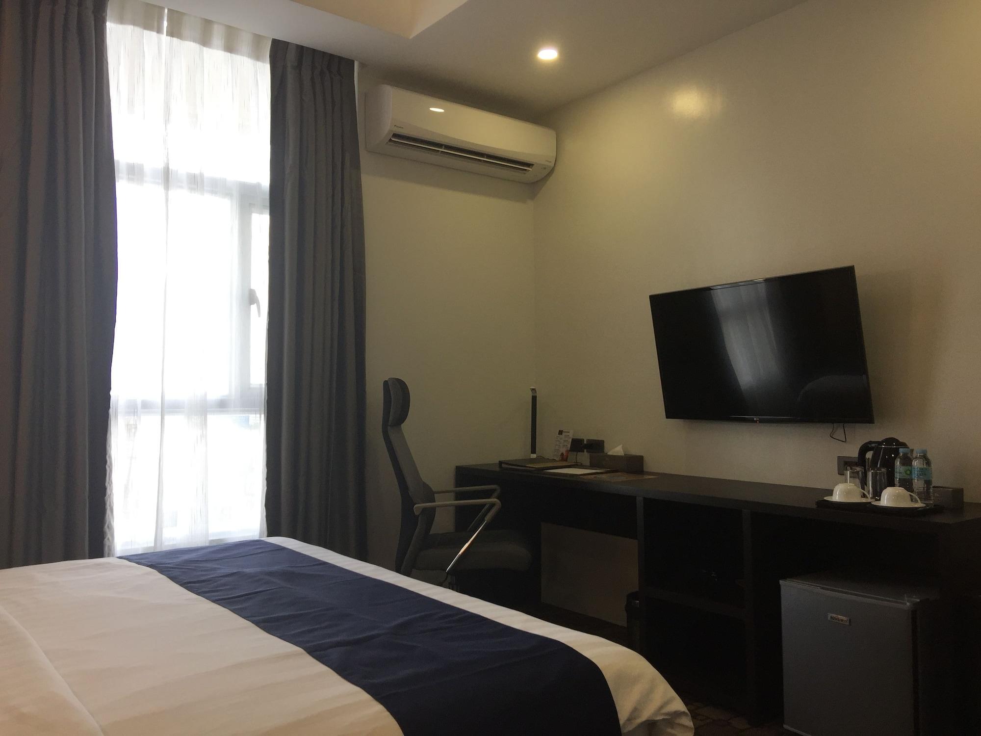 Mezzo Hotel Cebu Exterior photo