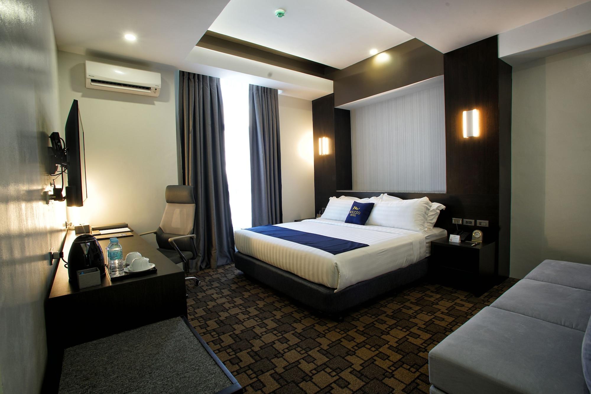 Mezzo Hotel Cebu Exterior photo