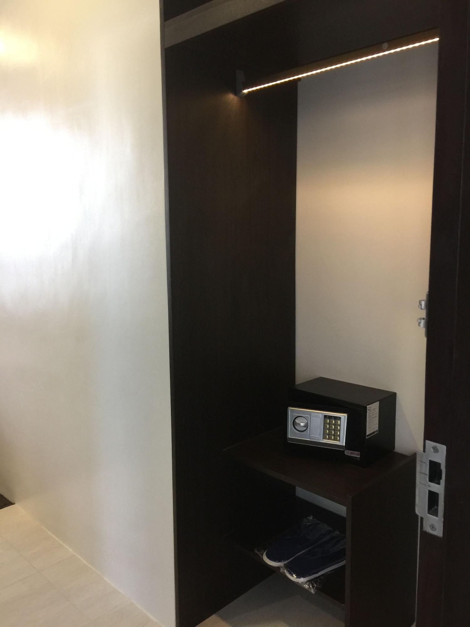 Mezzo Hotel Cebu Exterior photo