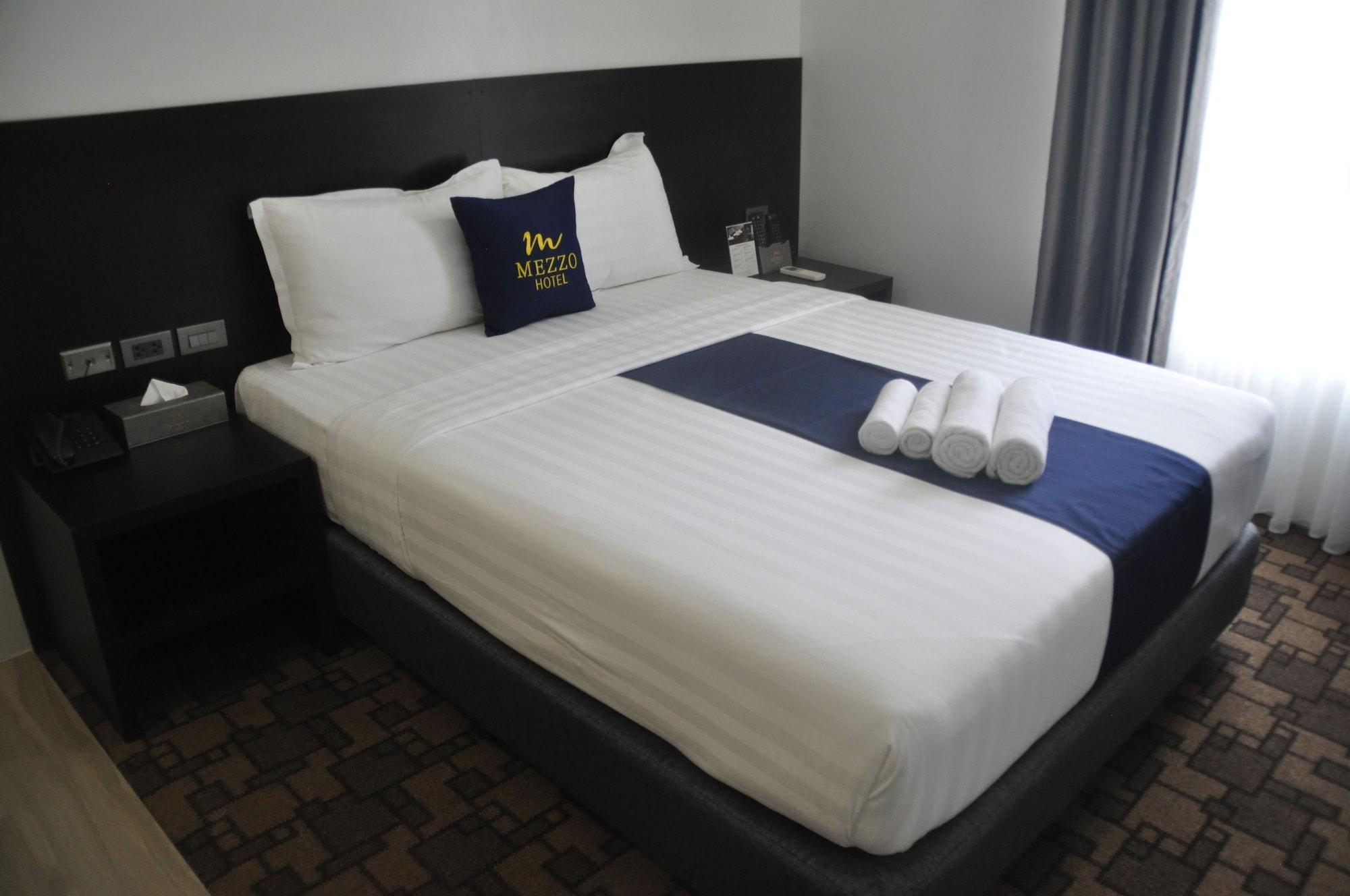 Mezzo Hotel Cebu Exterior photo