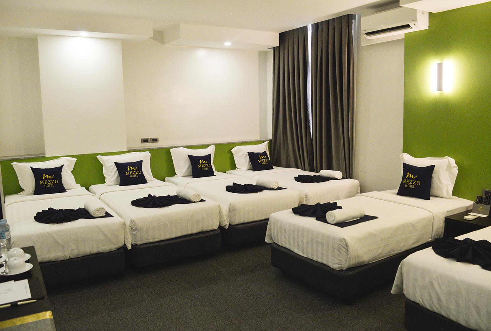 Mezzo Hotel Cebu Exterior photo