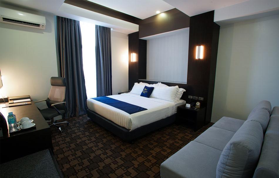 Mezzo Hotel Cebu Exterior photo