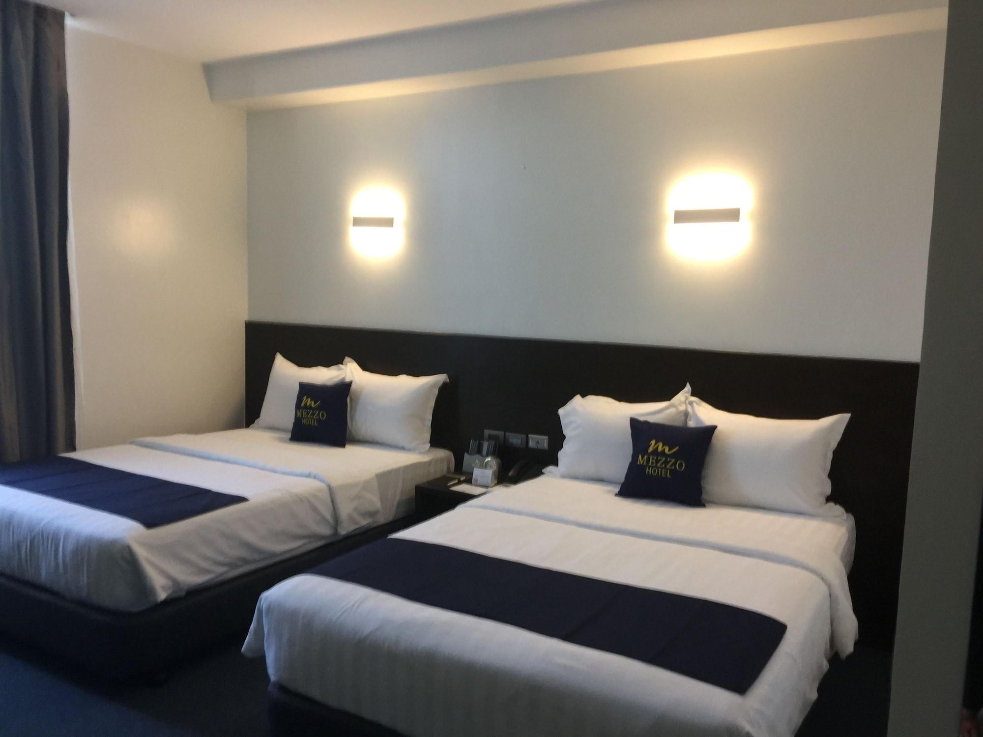 Mezzo Hotel Cebu Exterior photo